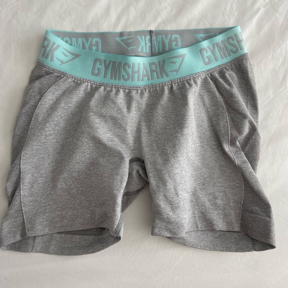 Gymshark shorts size Small